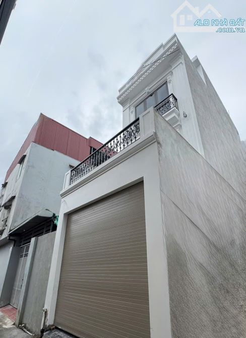 Bán Nhà Độc Lập 4 Tầng Có Gara Ô Tô – Vị Trí Vàng Ngõ 282 Đà Nẵng, Hải Phòng