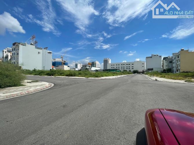 Bán lô góc 2 mặt tiền đất Lô 26BC Lê Hồng Phong - 96m2 - Đông Nam - 13,440 tỷ