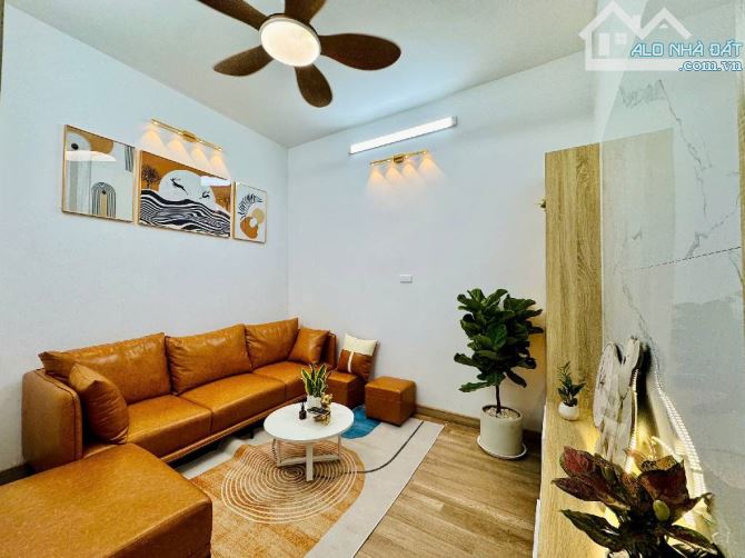 Bán nhà Ngọc Hà phân lô 3 mặt thoáng gần  ô tô gần hồ nhà nhỏ xinh đầy đủ công năng full n