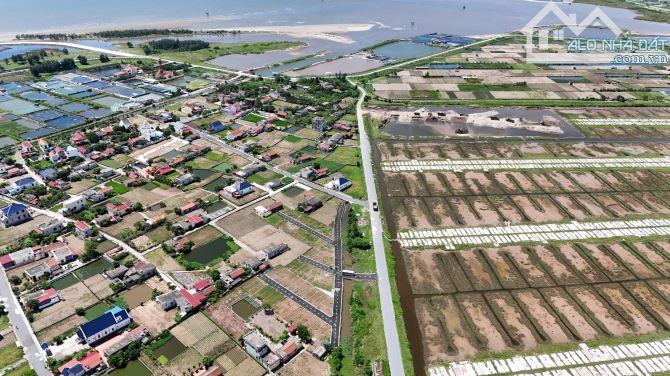Chính chủ bán mảnh tô full thổ cư ở Quất Lâm, lô góc, ô tô tránh, giá 1 tỷ
