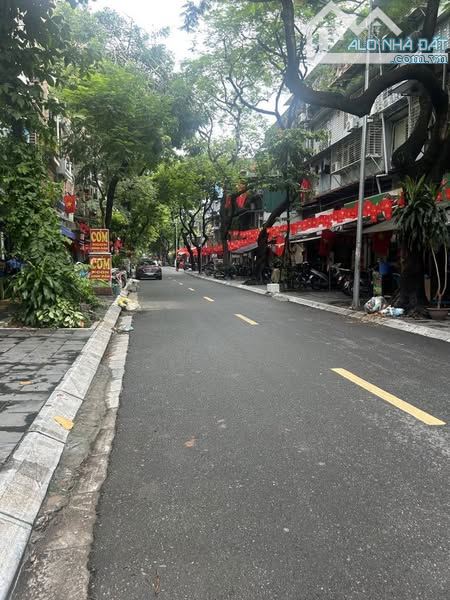 BÁN NHÀ MẶT PHỐ  ở NGHĨA TÂN, 188m,mt 8m, 18.6 tỷ, kinh doanh