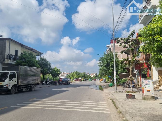 Bán lô đất trục chính Nguyễn Quyền ĐP Võ Cường, Bắc Ninh giá 13 tỷ
