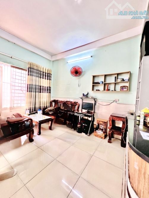 💁‍♂️ Bán nhà 2 tầng 60mv( 5*12), Hoàn công đủ. Ngay làng ĐHQG Linh Xuân, Thủ Đức.
