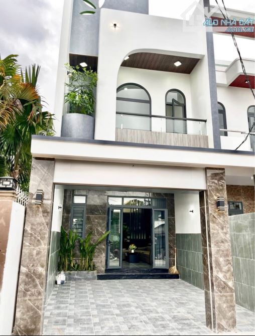 BÁN NHÀ 1 TRỆT 1 LẦU - SỔ RIÊNG THỔ CƯ  CUỐI ĐƯỜNG ĐỒNG KHỞI CHỈ 600 TRIỆU SỞ HỮU NGAY