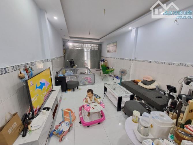 🌹Nhà rẻ P10, Tân Bình - 2 tầng đúc, 4.1m❌️13m. Chỉ nhỉnh 4 tỷ