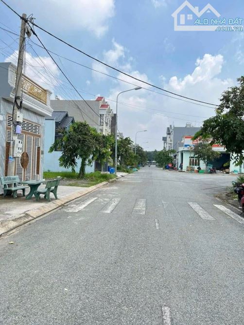 Bán Gấp Đất TĐC Đồng Chàm – 100m² Sổ Riêng, Trung Tâm Đông Hoà – Giá Chỉ 4.25 Tỷ
