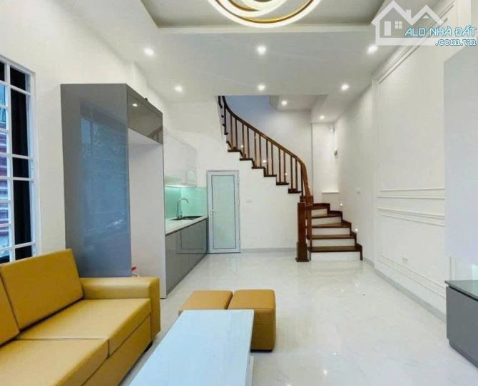 B.ÁN NHÀ DI TRẠCH_SÁT QL32, 10M RA Ô TÔ TRÁNH ĐỖ, SÁT ĐÔ THỊ, NỘI THẤT, 5 TẦNG, NGÕ RỘNG