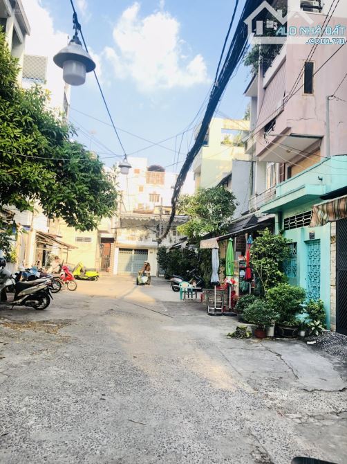 Bán nhà HXH Nguyễn Trãi P2 Q5 100m2 3 Tầng Giá chỉ 19.8 TỶ