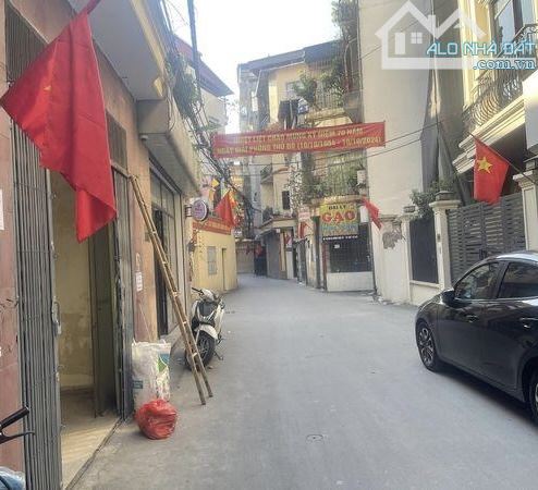 Bán nhà mặt Ngõ 164 Vương thừa vũ. 44m2. Lô góc. Ngõ thông ô tô tránh kinh doanh