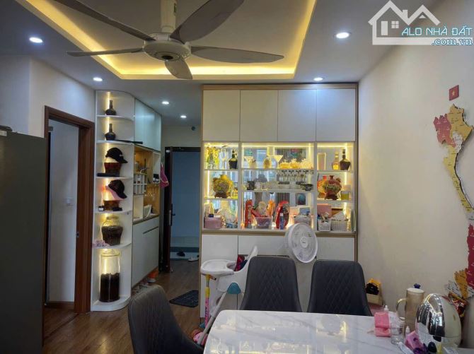 Cô Hương chủ nhà tại chung cư Gemek Premium, An Khánh, Hoài Đức cần bán gấp căn hộ 2PN, 2W