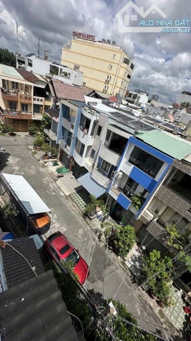 CHDV - 8 Phòng - Hẻm xe hơi - Trần Thái Tông - 4 tầng - Giá 8 tỷ