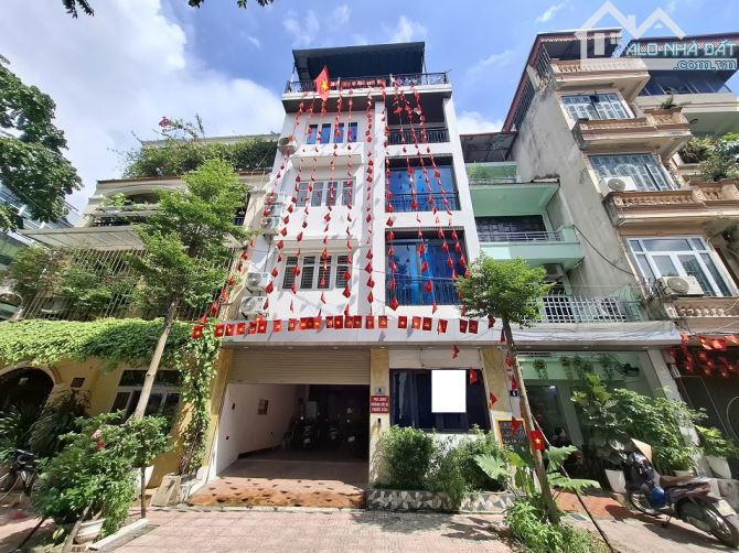 Cho thuê CH 1K1N full đồ, máy giặt riêng Hoàng Hoa Thám, Ba Đình, ô tô đỗ cửa, 9.5 tr/th