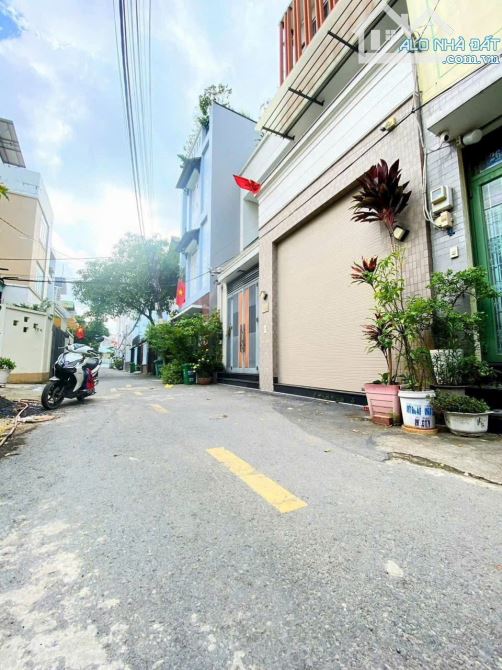 Bán đất đường Thạnh Lộc 26, Quận 12 - Ngay ngã tư Ga - Sát Gò Vấp dt 5x17m