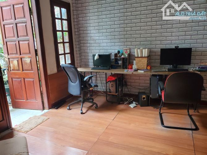 Bán gấp nhà phố Lò Đúc 42m2, căn góc, MT 4.8m, sổ cực đẹp, kinh doanh đỉnh 19.6 tỷ