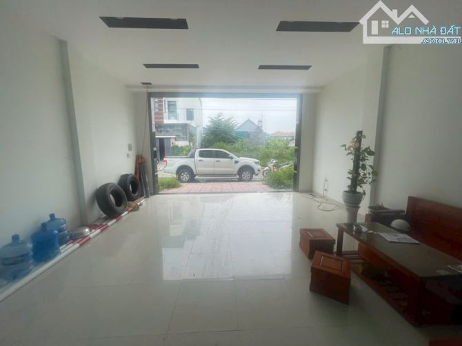 Nhà 3 tầng khu đô thị Phú Ân Nam 2 Diên An dt 102m2 ngang 6m đường 13m vỉa hè rộng 3m