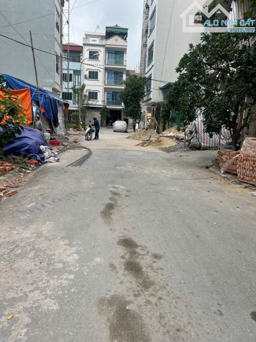 ĐẤT ĐẸP PHÂN LÔ OTO TRÁNH VỈA HÈ – KHU C YÊN NGHĨA
