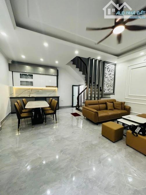 🔥 KHƯƠNG ĐÌNH, Ô TÔ GẦN, NÔNG , NGÃ TƯ SỞ, 46M²,5T , 7.5 TỶ – FULL NỘI THẤT 🔥🔥🔥