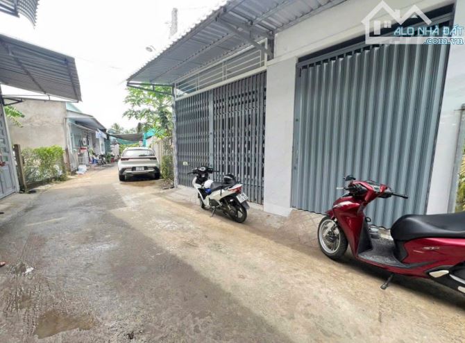 BÁN NHÀ NGỘP Ở XUÂN THỚI THƯỢNG HÓC MÔN 5x19 ( 95m2 ) 890 TRIỆU SỔ ĐẦY ĐỦ