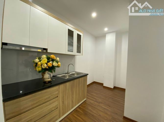 💥có ngay 200 triệu/tháng - 115m2 - 8 tầng - 32 phòng cao cấp - MT 12m - ô tô đỗ cổng