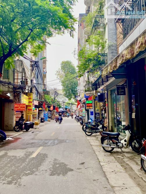 🏡 MỄ TRÌ – NHÀ ĐẸP TÂM HUYẾT - MỚI KÍNH KOONG – VỊ TRÍ KHÔNG CÓ CĂN THỨ 2 - 40M2 C.H.Ỉ  H