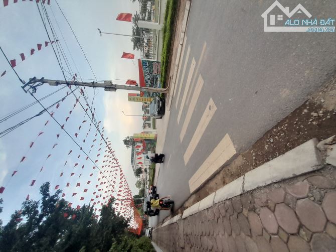 🛑🛑🛑Chất,6 tầng,thang máy, ngõ thông, ô tô đỗ cổng, viu hồ, 5.X tỷ(tl), Bắc Từ Liêm
