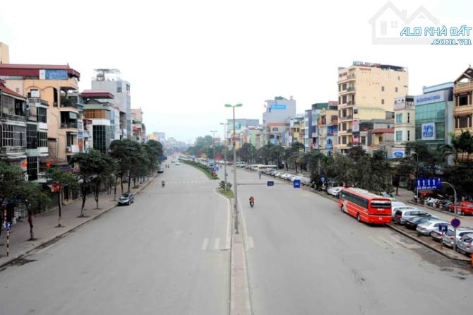 Có 102! Mặt phố Đê Trần Khát Chân, Hai Bà Trưng,141m2, Mặt Tiền 7.6m, giá rẻ hơn trong ngõ