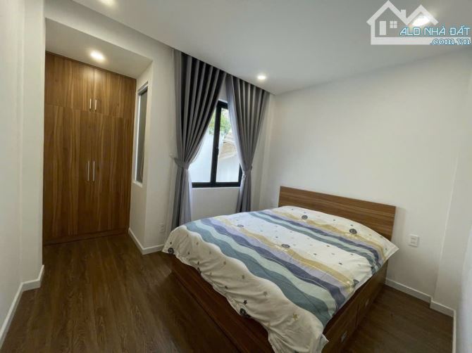 Bán nhà Linh Tây Tô Ngọc Vân Thủ Đức  -4 tầng- rộng 5m-giá 8,2 tỷ- nhà mới vào ở ngay