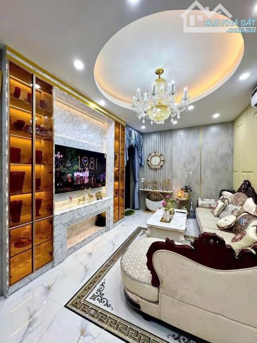 🌟BÁN NHÀ TÂN MAI- NGÕ CAMRY- NỘI THẤT NHẬP KHẨU - 50M2- NHỈNH 10 TỶ- Ở NGAY🌟