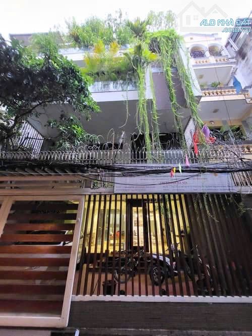 Hàng hiếm Đào Tấn Ba Đình – 80m², 6 tầng, gara, ô tô đỗ cửa, vỉa hè – giá chuẩn 25 tỷ