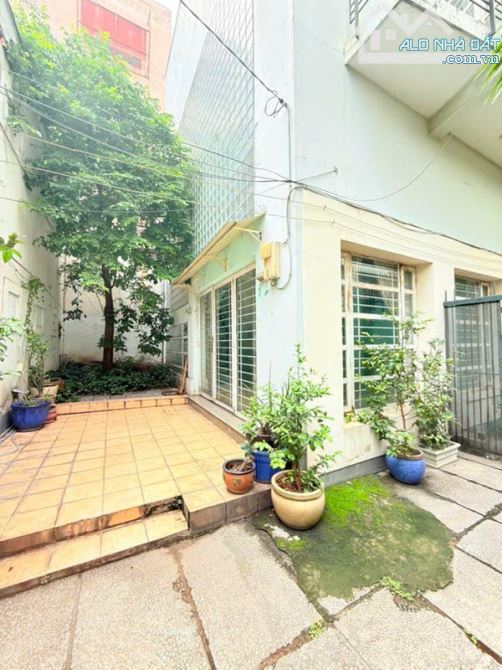 Siêu khan hiếm "350m2 đất"! Bán 4 căn nhà ngang 11m - Khu Vip P.24 - Giá chỉ "119tr/m2