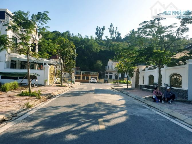 LÔ GÓC N4-7  ĐẤU GIÁ SUỐI RỒNG ĐỒ SƠN - TRUNG TÂM QUẬN ĐỒ SƠN ĐƯỜNG RỘNG 12M