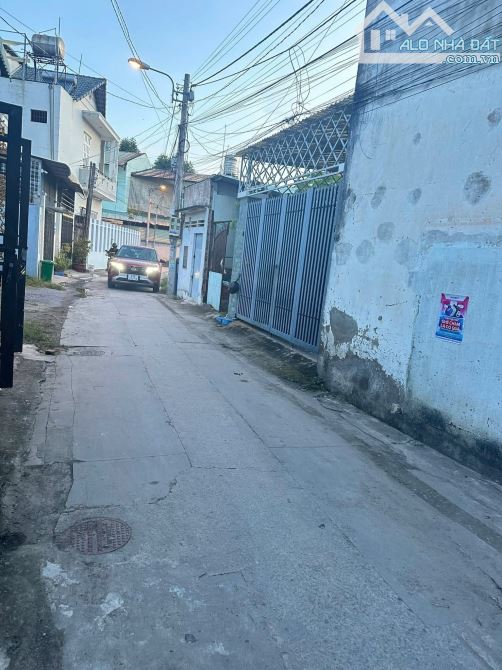 BÁN NHÀ TRỌ 19 PHÒNG – HIỆP THÀNH 8  :  10 x 31,7m  thu nhập gần 20 triệu/tháng ổn định