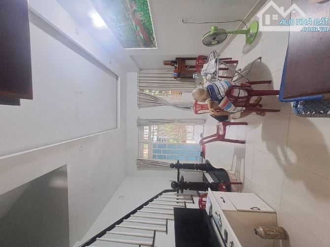 Chủ cần cán gấp nhà 3 tầng ngang 6.5m dài 13m gần đường Hà Huy Giáp, ngã tư ga 5.5 tỷ