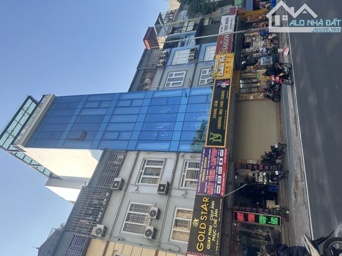 Bán nhà chính chủ , Cầu Giấy 58m2 x MT5m ô tô tránh , giá tốt 21.8 tỷ
