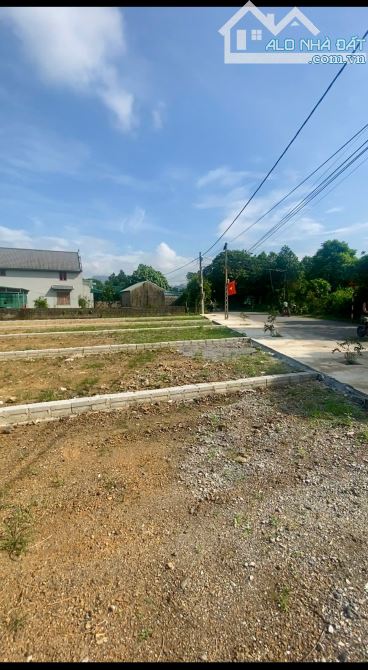 Bán đất nền  Đồng Tâm, Lạc Thuỷ, mặt đường 10m, view hồ, sổ đỏ, DT tới 250m2, Giá từ 800tr