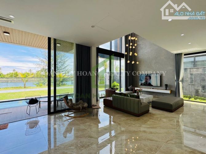 Biệt Thự 5 Phòng Ngủ Hồ Bơi Tại One River Cho Thuê - D393