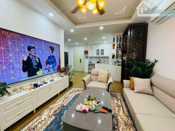 bán nhà Cổ Nhuế, 90m2, thế đất siêu đẹp, khai thác dòng tiền tốt, không có căn thứ 2