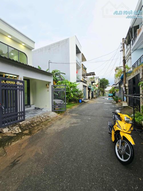 Nhà đẹp khu Việt Nhân 47 Trường Lưu Long Trường 2 tầng 56m2 3 tỷ 950