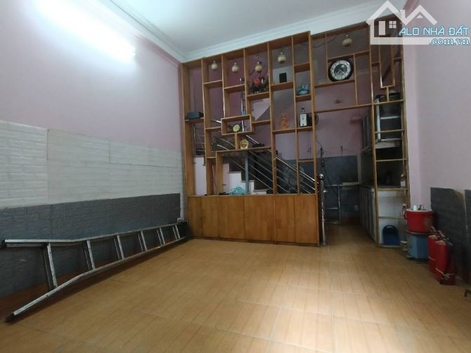 Bán nhà Bạch Mai 30 m2 5 tầng 6.95 tỷ. CĂN GÓC - MẶT TIỀN RỘNG - NHÀ MẶT NGÕ THẲNG - KD