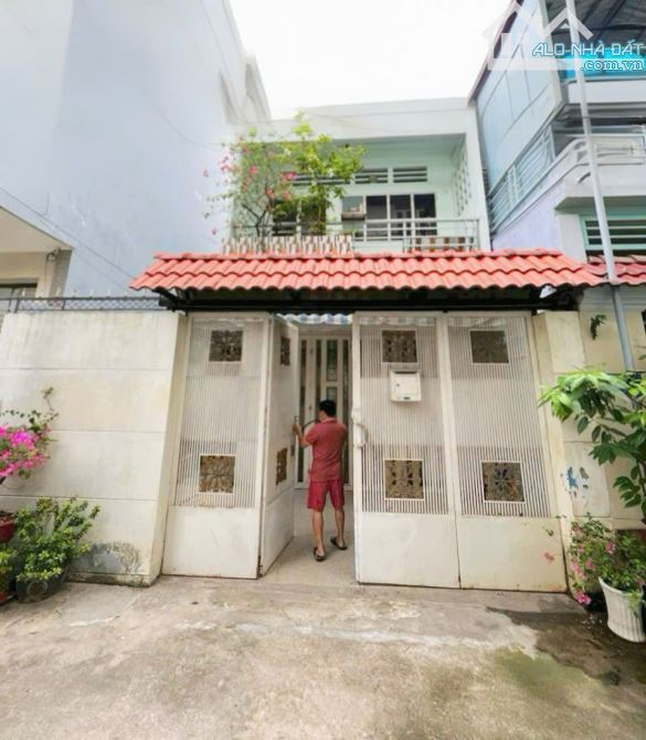 Bán nhà HXH trệt lầu Dương Quảng Hàm P5, DT 6x18 giá 10.3 tỷ còn bớt