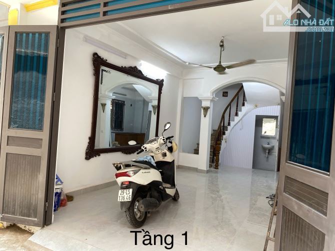 Cho thuê nhà nguyên căn tại ngõ 41 Trần Cung, Cầu Giấy 40M X 4T, 3PN3VS giá 12 triệu