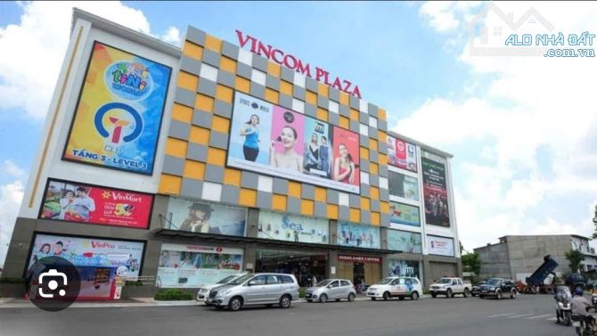 Q9, GIÁ NGỘP - NGAY VINCOM LÊ VĂN VIỆT - BIỆT THỰ MẶT TIỀN ĐƯỜNG - 227M2(10*22,7)*4 TẦNG