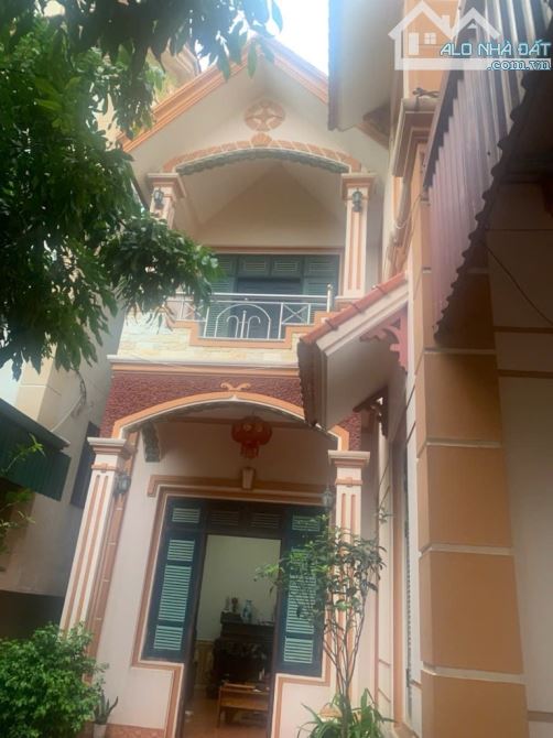 BÁN ĐẤT TẶNG NHÀ 2 TẦNG MÁI THÁI THÔN SÁP MAI VÕNG LA ĐÔNG ANH