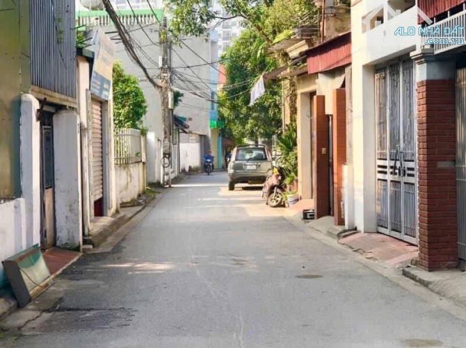 Vô cùng hiếm, bán đất Phúc Lợi Long Biên, 36m - cách 10m ô too tránh- 4 tỷ.