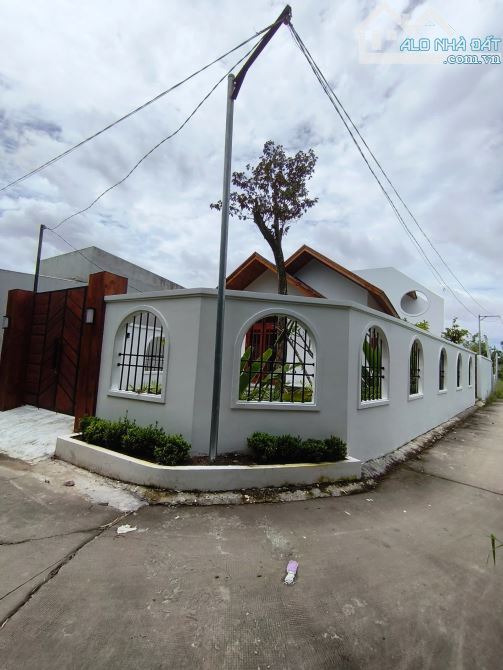 VILLA SÂN VƯỜN 171M2 GẦN ỦY BAN XÃ LONG KHÊ FULL NỘI THẤT