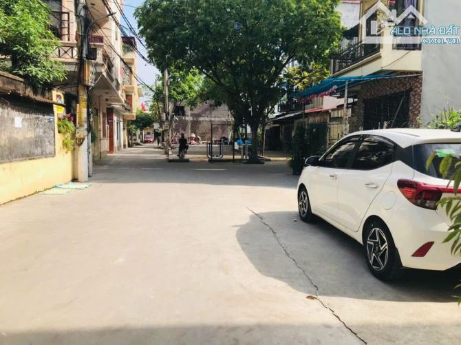 DT: 79m, MT: 5m giá 9.5 tỷ, ĐẤT ĐẤU GIÁ -KHU AO GIÁP TT THUỶ LỢI DUYÊN THÁI,7 chỗ vào đất