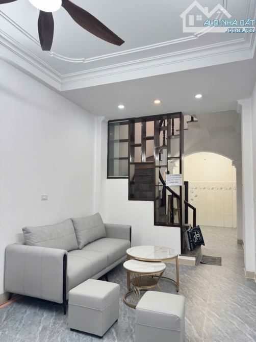 Phú Mỹ - 40m2 - 4 tầng - Ngõ thông - Ô tô qua nhà - Kinh doanh nhỏ - Gần phố