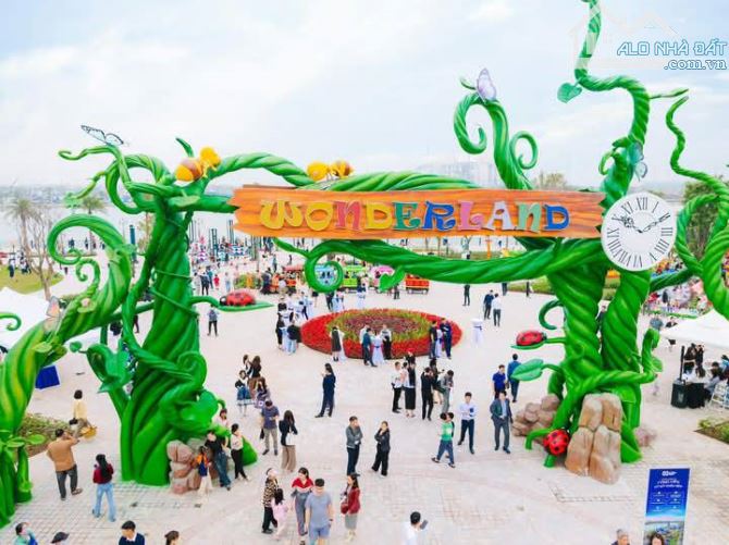 Bán đất Xóm Vang, Cổ Loa, Đông Anh 64M, MT 4.4, Ngõ thông, Ôtô vào đất, Giá đầu tư!