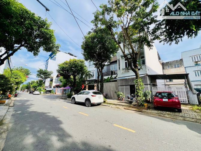 Bán nhà 3 tầng đường 7m5 Hàn Thuyên. Dt 75m2 ngang 4m5 sát Vinmec, 30/4 vị trí đẹp