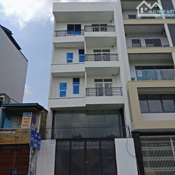 Bán gấp nhà MT Quận 3 DT ngang 6,7m x 15m Kết cấu 6 Tầng Giá 27 tỷ thương lượng